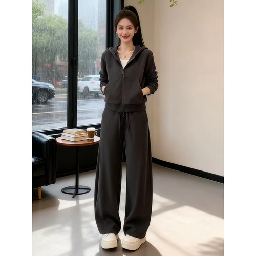 高级感杏色休闲运动套装女秋冬新款开衫连帽时尚洋气加绒两件套春