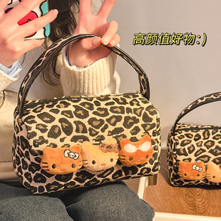 包包女新款可爱kt帆布手提包大容量化妆包辣妹豹纹轻奢便携零钱包