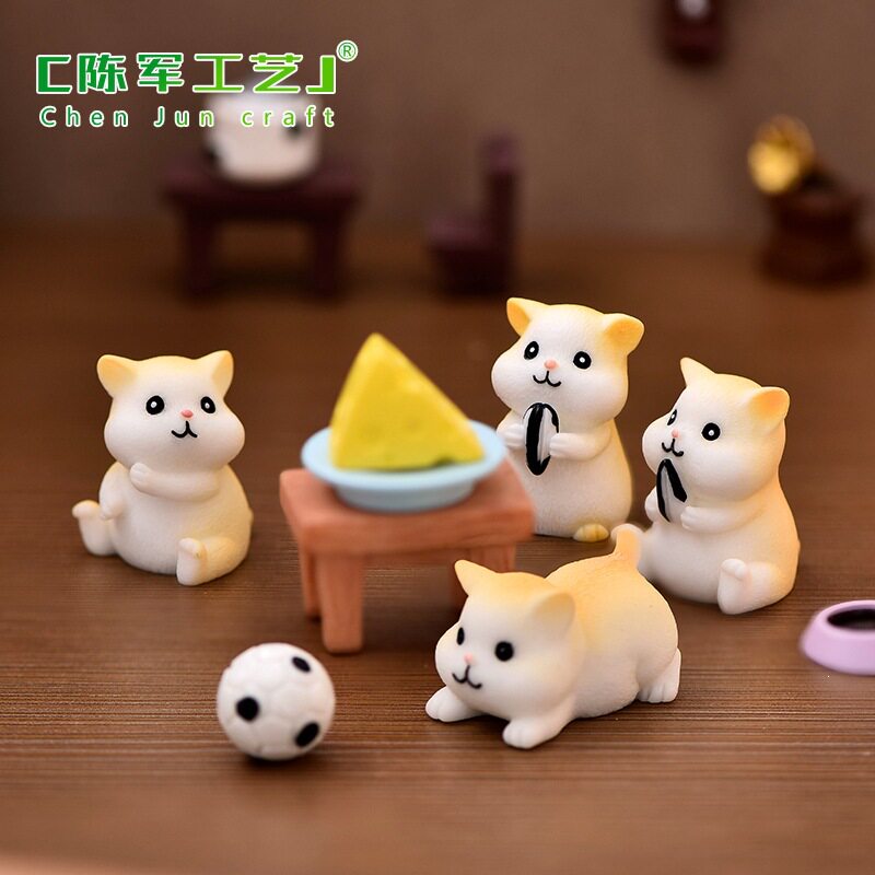 娃屋礼品创意配件可爱载桌面小摆