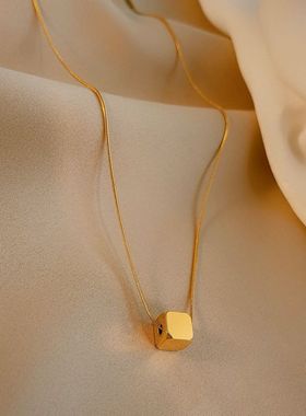 八方来财方形2025年新款项链女夏百搭气质锁骨链简约轻奢钛钢饰品
