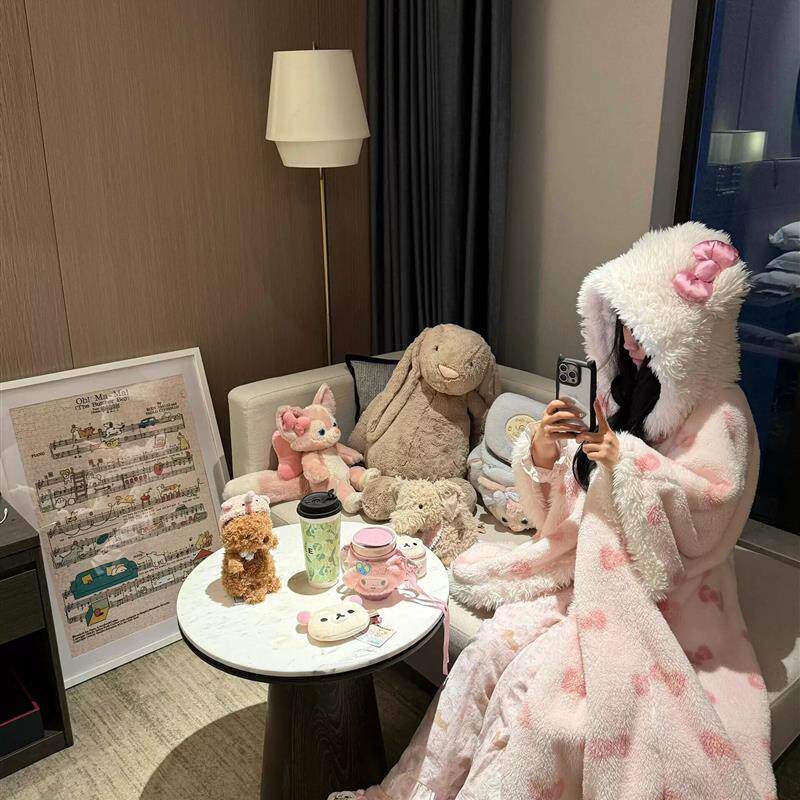 可爱猫披肩毯毛毯子毛绒盖毯睡衣浴袍斗篷连帽午睡学生加厚珊瑚绒