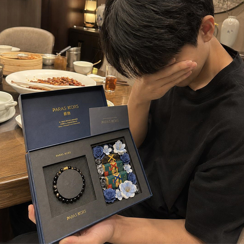 原创设计暗夜金轮手串潮流图片