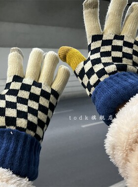 日系棋盘格子手套女冬季加厚保暖可触屏骑行防寒学生情侣毛线针织