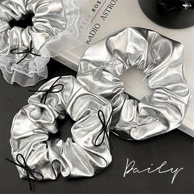 腾亿小商品甜酷风银色皮质蝴蝶结大肠发圈小众高级感气质发绳时尚