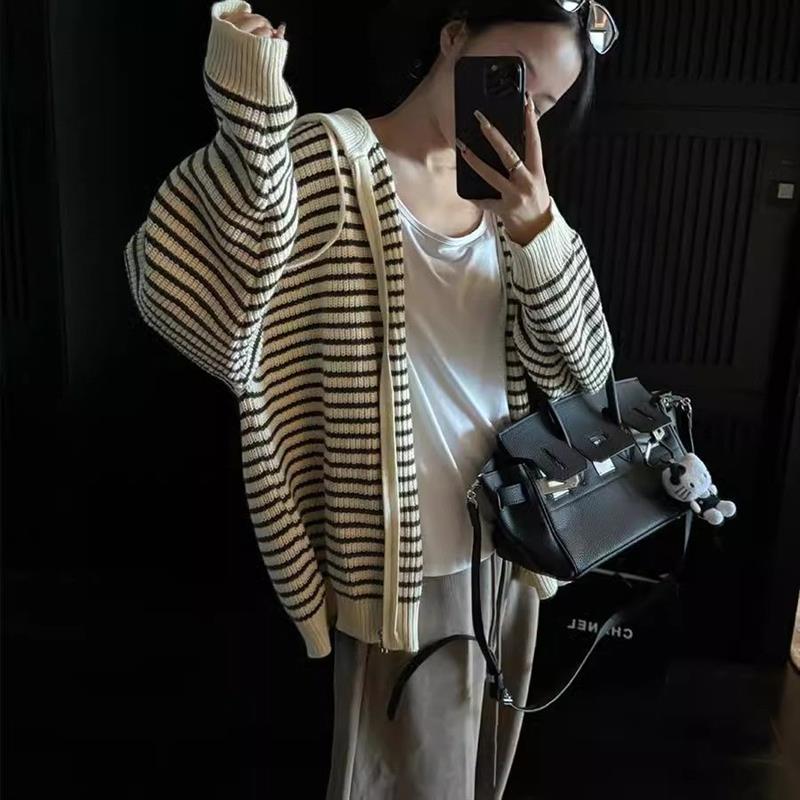 复古慵懒风条纹连帽毛衣外套女秋冬款软糯宽松百搭拉链针织开衫女
