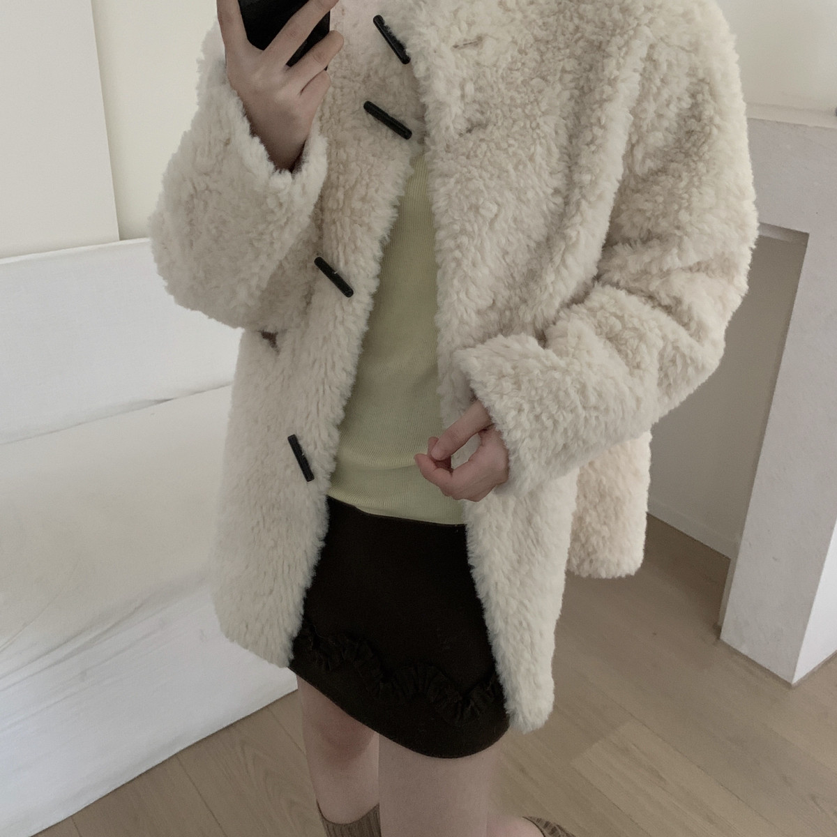 MUUTIS牧缇-奶茶冬上新韩系简约半高领单排扣中长款短外套tpzd03