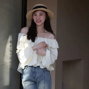 ONLY-26年春款荷叶边气质百搭一字肩甜美小衫(配围脖)8040