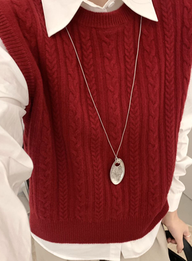 可-麻花图案洋气纯色无袖针织马甲+衬衫套装（含100绵羊毛）68130