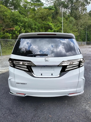 2015-2023款奥德赛改装白底尾灯，15-23RC3奥德赛艾力绅透明尾灯