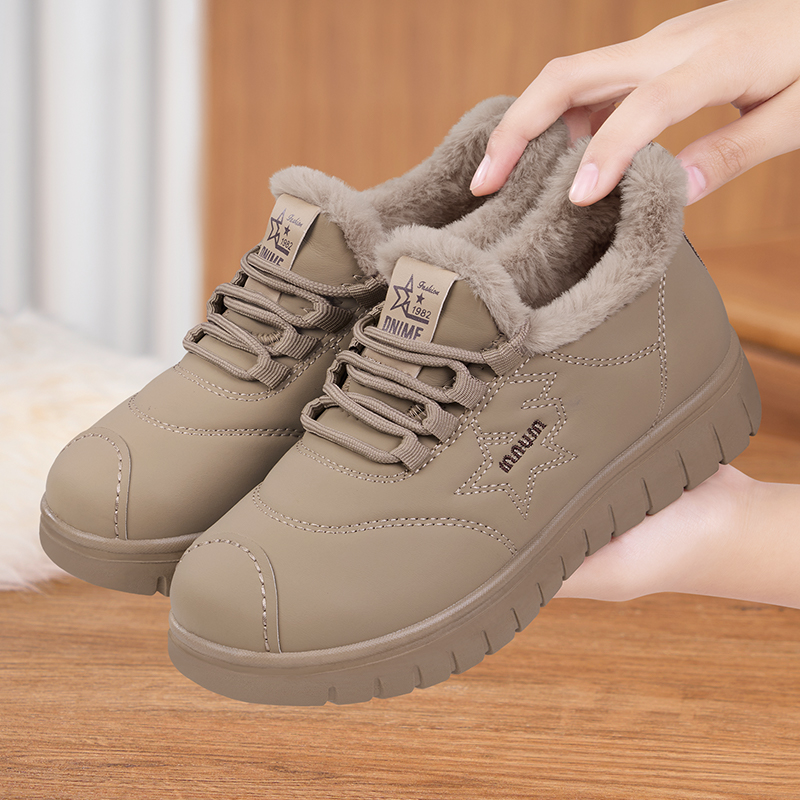 老北京布鞋女冬季加绒加厚妈妈鞋