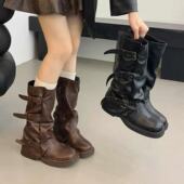 管靴中筒皮带扣方圆头骑士靴 复古女厚底褶皱堆堆裤 穿靴子 猫