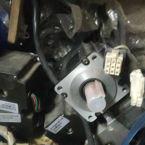 议价MRMS06020D-SC步进电机220V 1.45A 0.