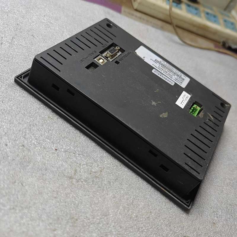 议价台达触摸屏 DOP-B07S410，外屏损坏，测试能正常通电图片