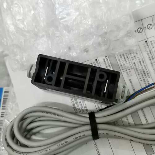 议价全新原装SMC PF2M710-C4-A流量传感器，实物图片