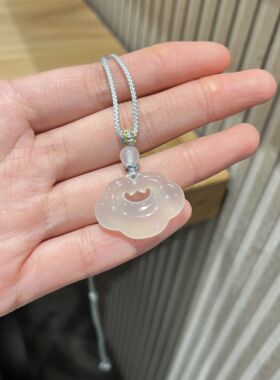 冰感白玛瑙平安锁吊坠高级感天然如意清透招财好运祥云锁女玉坠