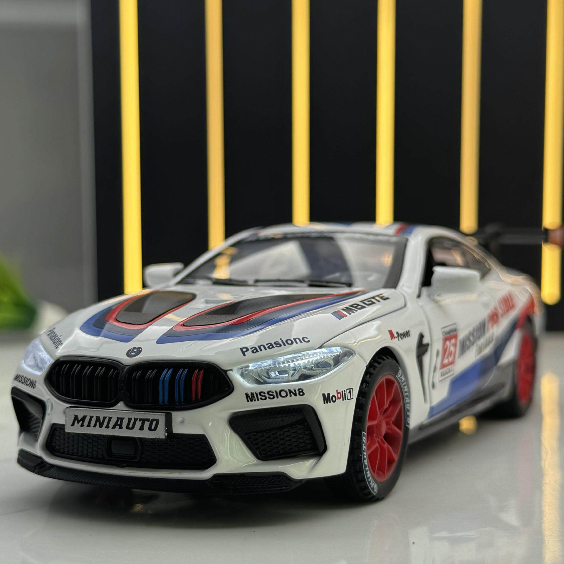 【DZ696】建元合金车模1:32宝玛M8赛道版跑车带音光回力玩具车音