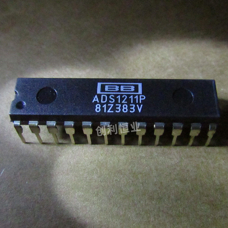 ADS1211P . 24位模拟数字转换 进口双列24直插脚DIP封装 ADS1211