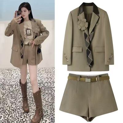 翻领立体花朵宽松西装外套短裤女