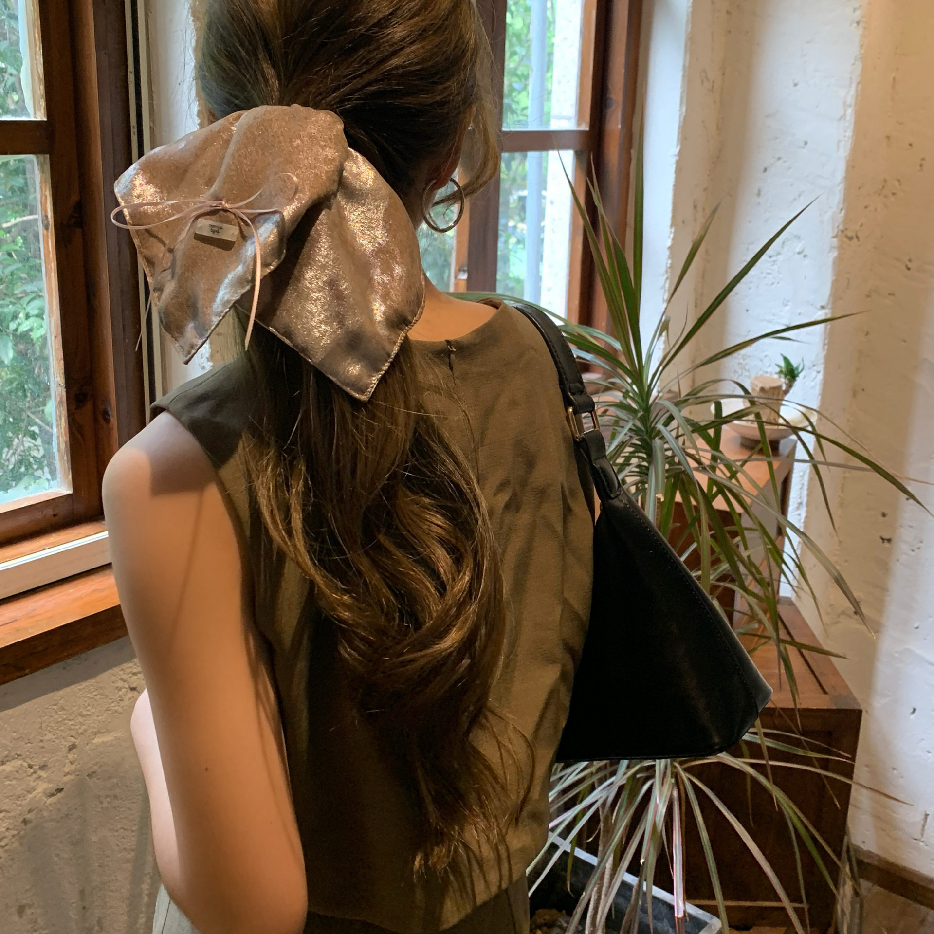 韩国质感面料丝光奶茶色新款秋冬方巾女气质法式发饰女发绳