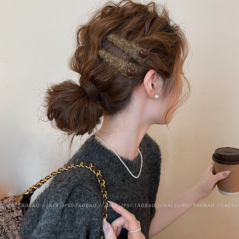 焦糖栗棕~发夹女毛绒爱心边夹