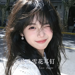 999纯银耳针初雪珍珠雪花耳钉女法式设计感耳环2025新款爆款耳饰