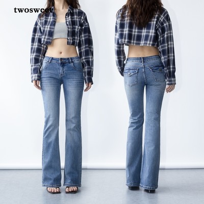 twosweet 蚀美腰臀比/低腰系列复古后袋翻盖修身微喇叭弹力牛仔裤