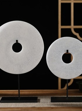 新中式简约e创意家居样板间玄关书房酒柜咖啡桌白色铁艺玉璧摆件