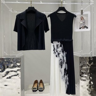 妈妈两件套套裙套装 气质连衣裙女装 百褶裙显瘦时尚 水墨画褶皱西装