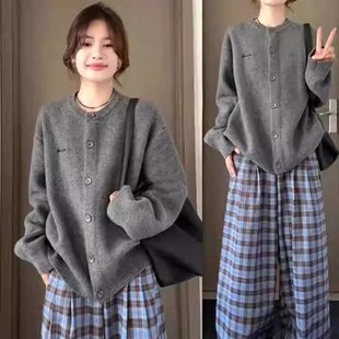 美式 学院风松弛感软糯百搭灰色针织上衣 复古开衫 毛衣l外套女秋季