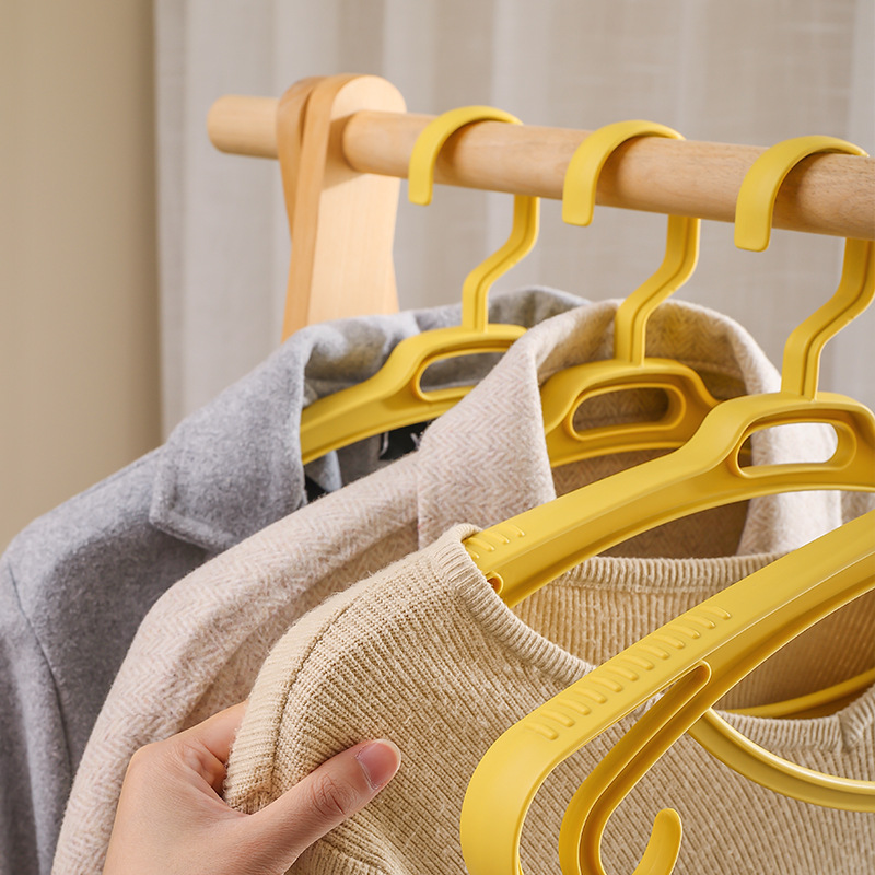 无痕衣架防肩角不起包晾衣架衣挂家用宽肩防滑衣架子塑料衣服撑子