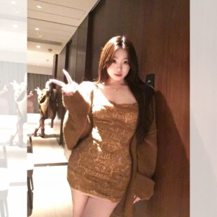 【南法主义】长袖毛衣外套女秋季U领镂空蕾丝连衣裙包臀裙两件套