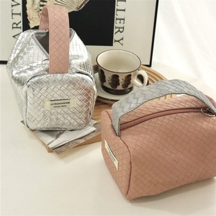 发财日杂高级感银粉拼色编织手拎包女便携小号化妆包化妆品收纳包