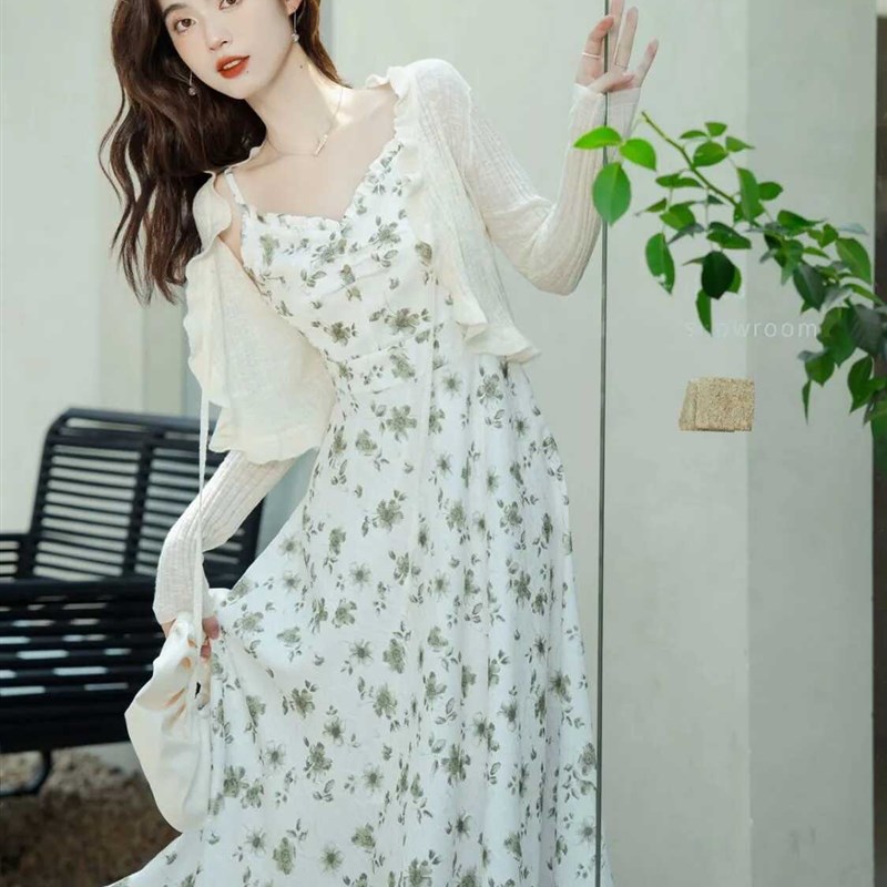 法式吊带碎花连衣裙2024夏季新款高级感雪纺绝美绿色森系超仙长裙