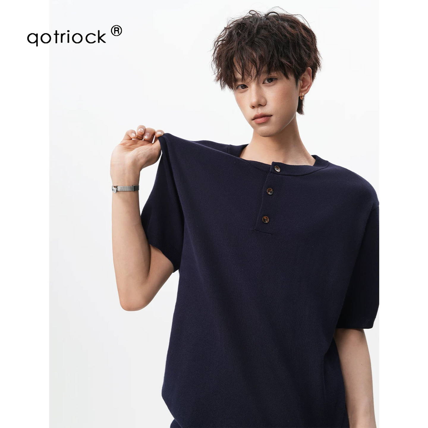 QOTRIOCK老钱风亨利领针织短袖男图片