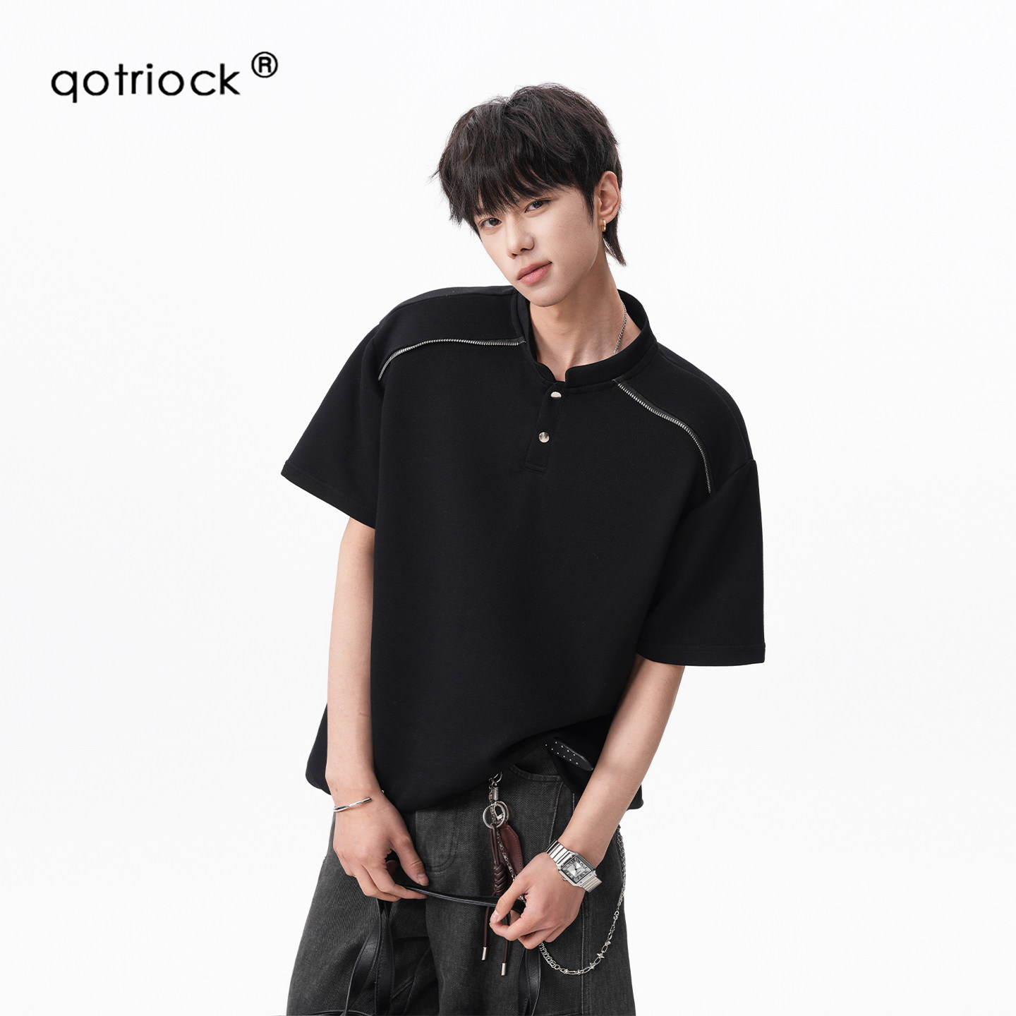QOTRIOCK美式黑色亨利领短袖T恤图片