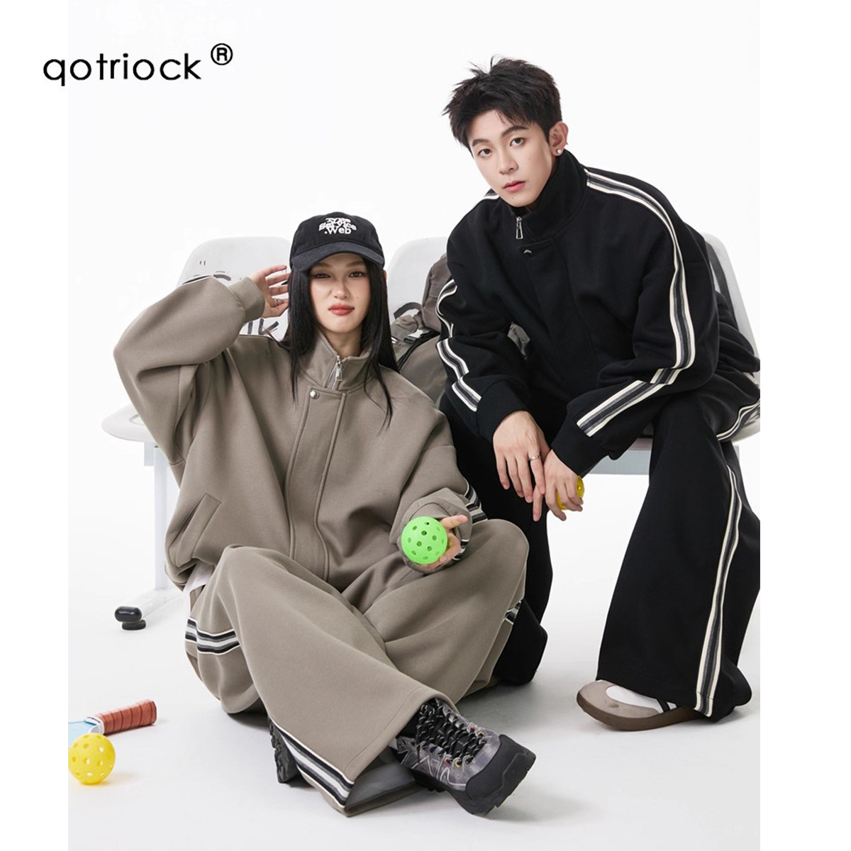 QOTRIOCK美式立领撞色卫衣套装男图片