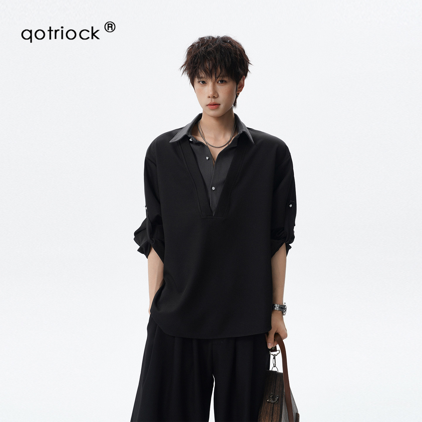 QOTRIOCK韩系松弛感假两件套装男图片