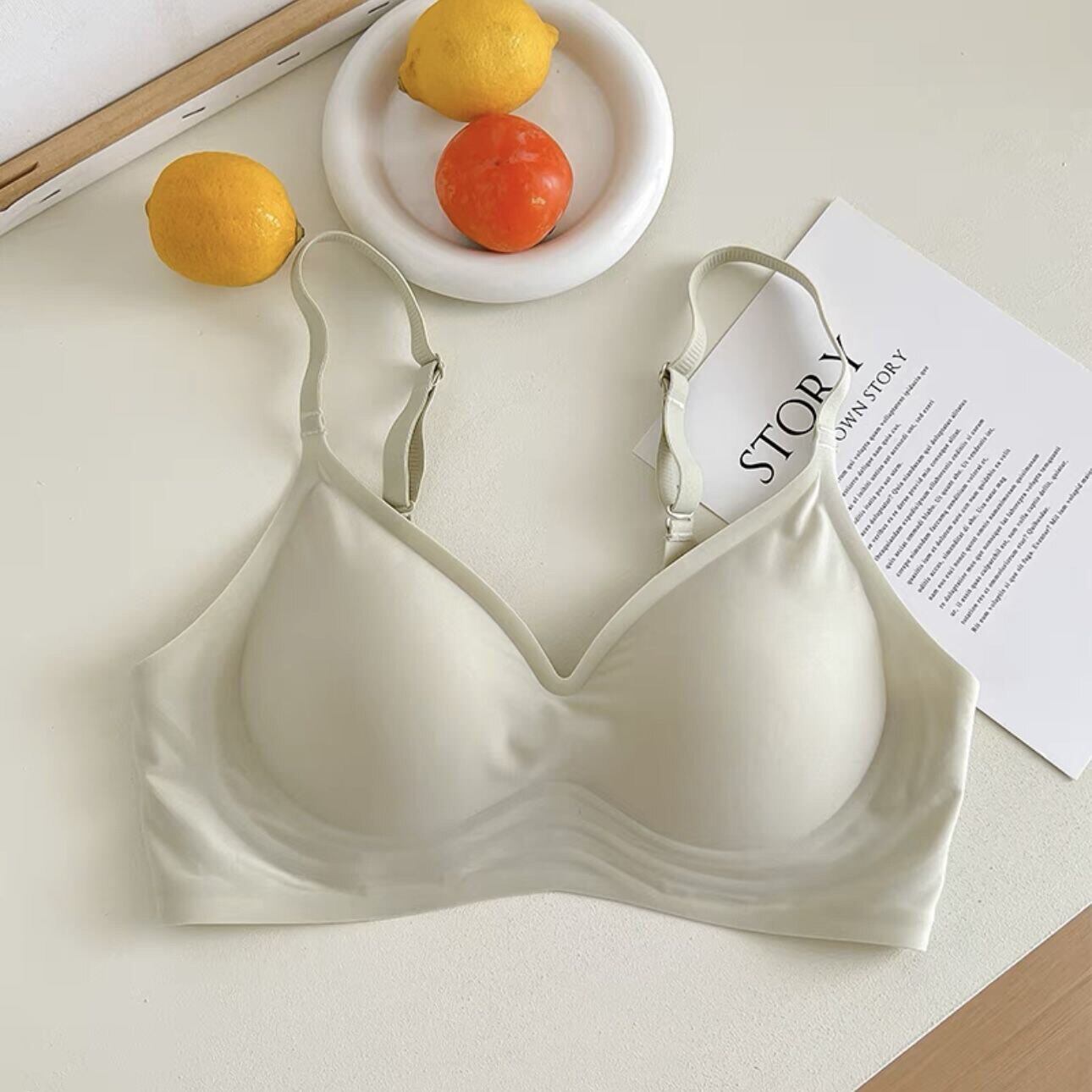 牛奶丝无痕内衣女无钢圈大胸显小胸聚拢上托3D软支撑睡眠薄款文胸