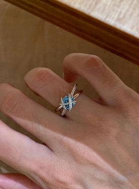 高级感冰川交错蓝钻戒指女轻奢个性甜美气质时尚潮流百搭指环戒子