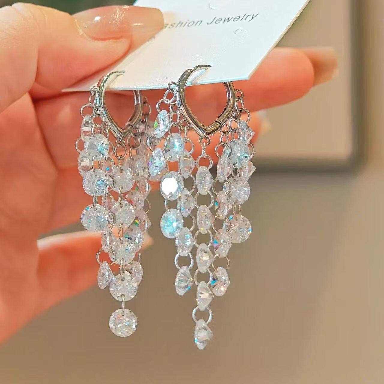 水晶流苏耳环爆款新款夸张黑色设计气质高级耳扣长款耳坠独特耳饰,饰品/流行首饰/时尚饰品新,耳环,淘宝优惠券,粉丝福利购,淘宝优惠卷