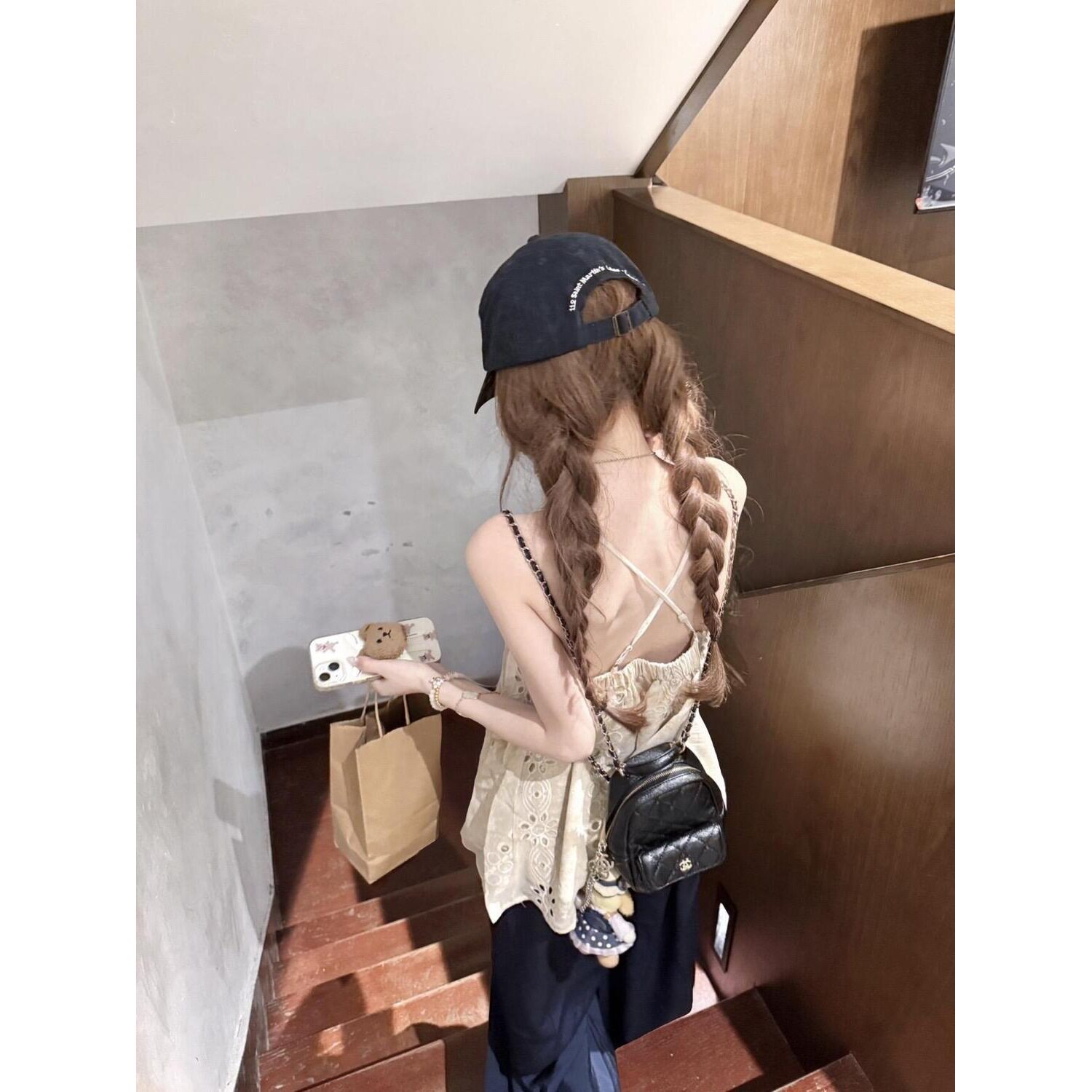 甜美风纯欲杏色镂空露背