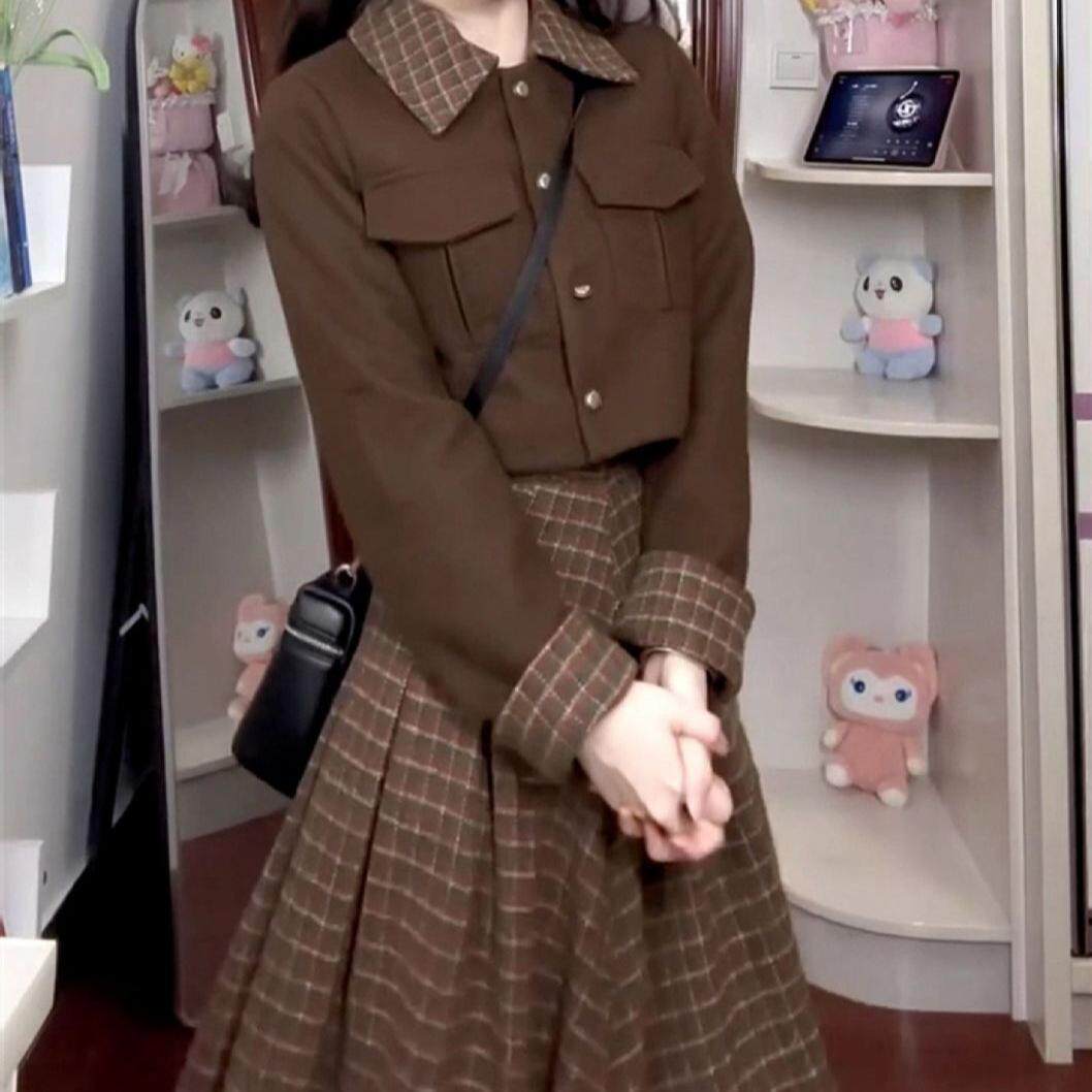 法式连衣裙子女秋冬季2025新款富家千金小香风高级感长裙穿搭套装