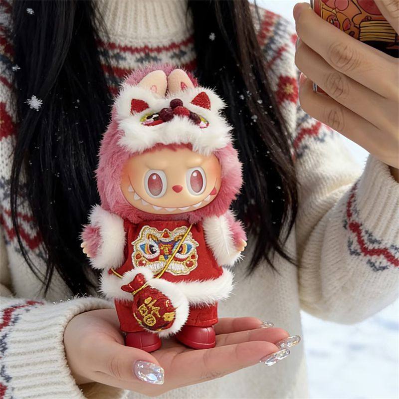 一二三代la布布醒狮套装娃衣前方高能站姿玩偶搪胶新年红舞狮娃衣,模玩/动漫/周边/娃圈三坑/桌游,潮玩娃衣,淘宝优惠券,粉丝福利购,淘宝优惠卷