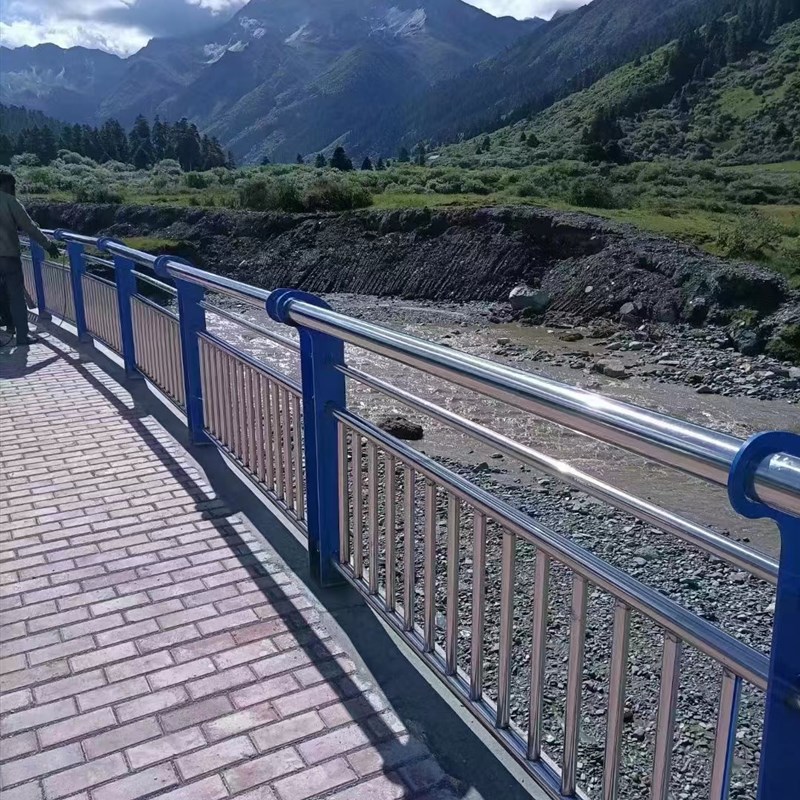 304不锈钢护栏复合管河道景观栏杆立柱钢丝绳桥梁防撞护栏定制