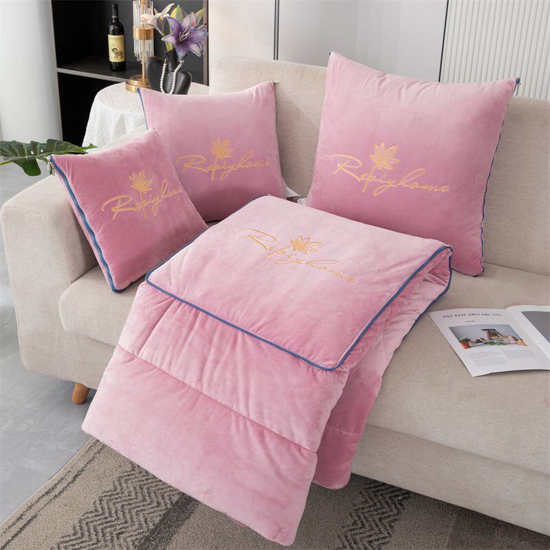 A类婴儿绒抱枕被子两用二合一多功能车载加厚办公室午睡枕头汽车