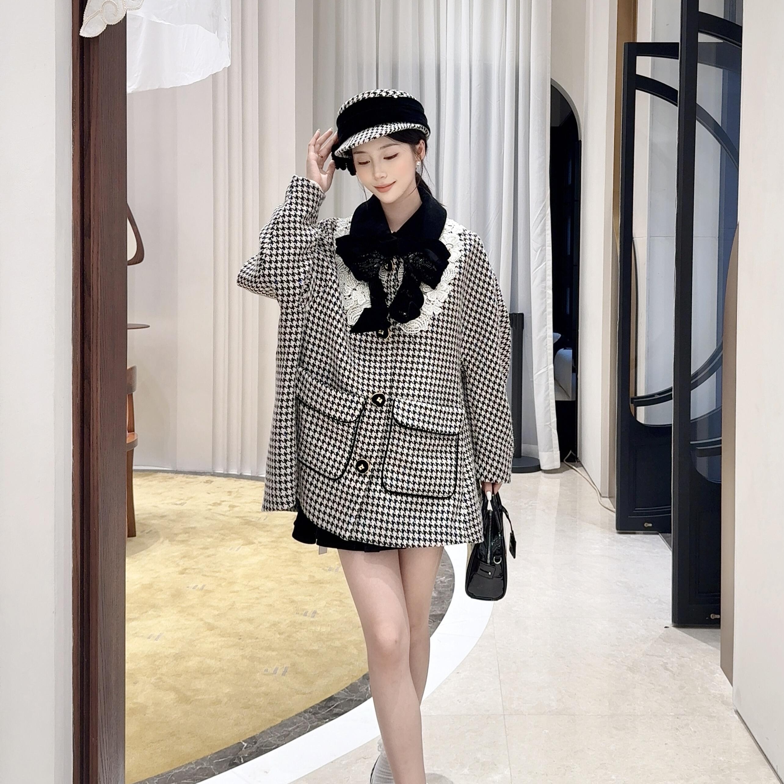 秋新复古蕾丝钉珠千金千鸟格斗篷