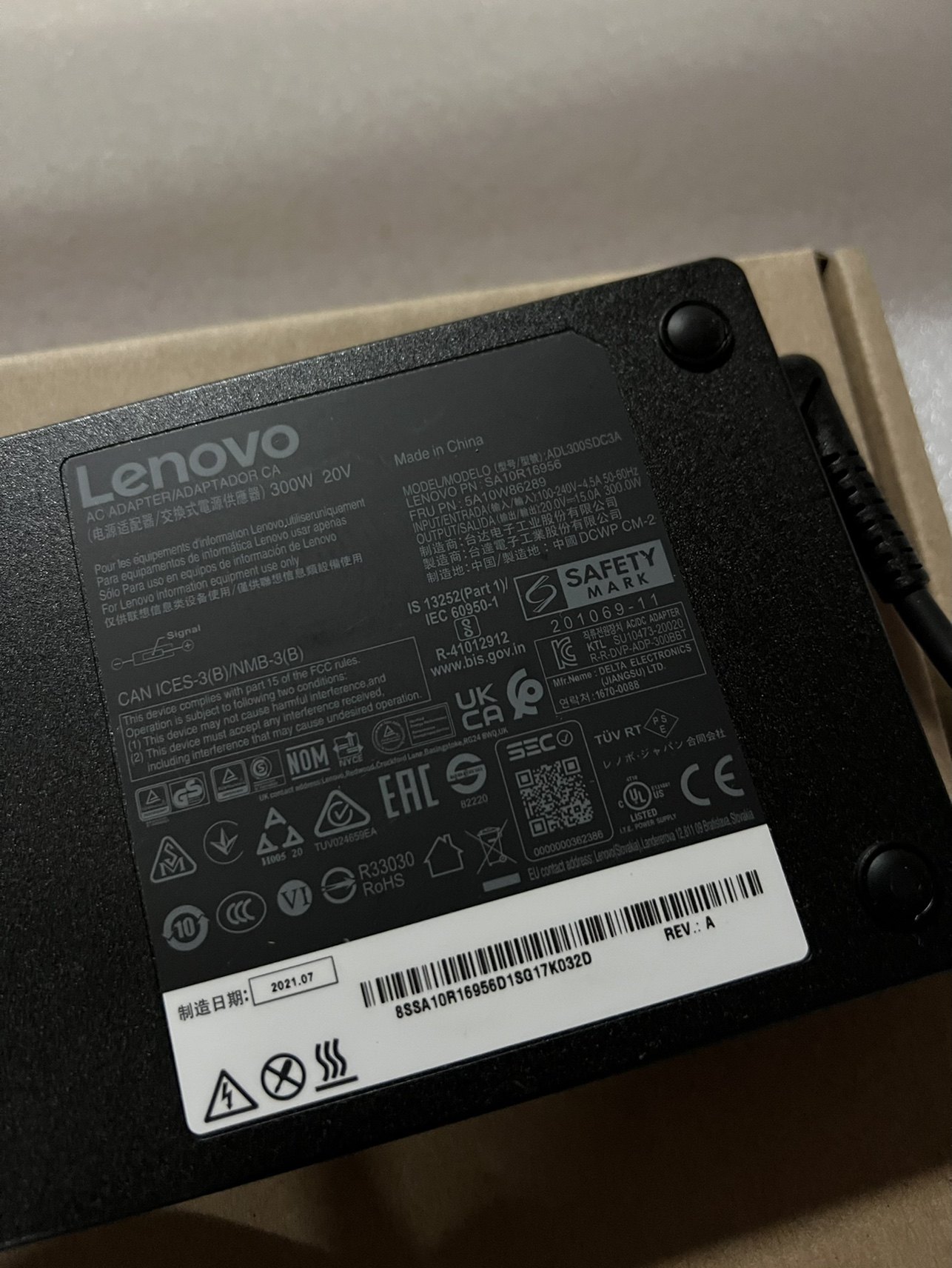 300W原装联想拯救者电源适配器R9000X Y9000P电脑充电器线20V15A