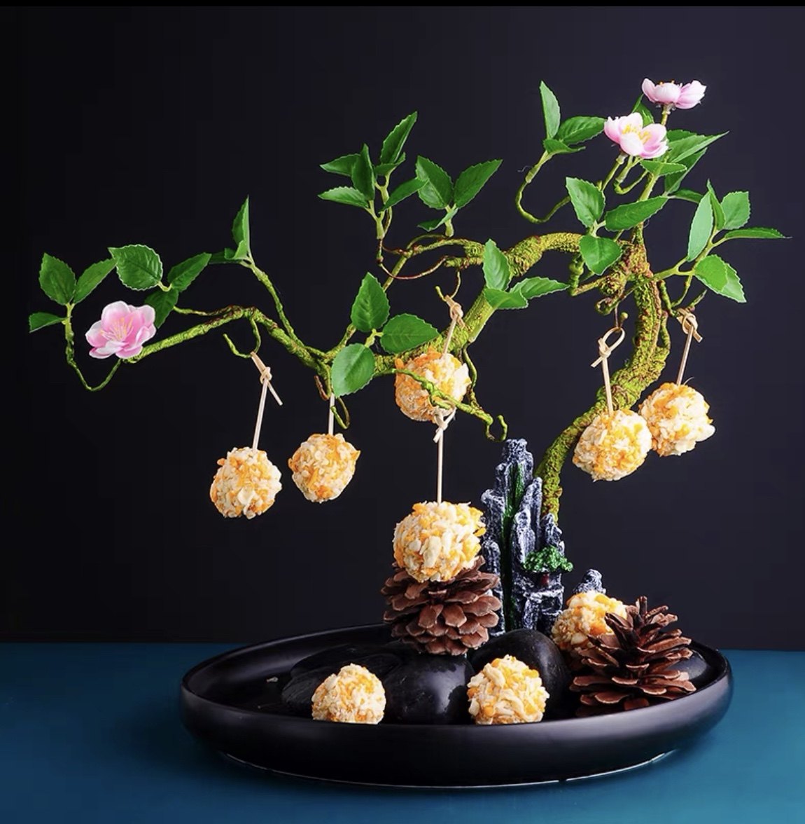网红仿真假山花树菜点缀意境 妃子笑冷菜装饰 荔枝虾球创意餐具
