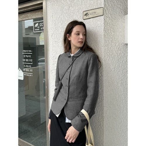 UNRETRO 羊毛混纺/短款娃娃领西装外套女秋冬款修身收腰西服上衣