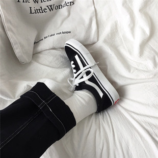 学生ulzzang原宿风百搭街拍男女鞋 韩版 女黑色板鞋 2026春ins帆布鞋